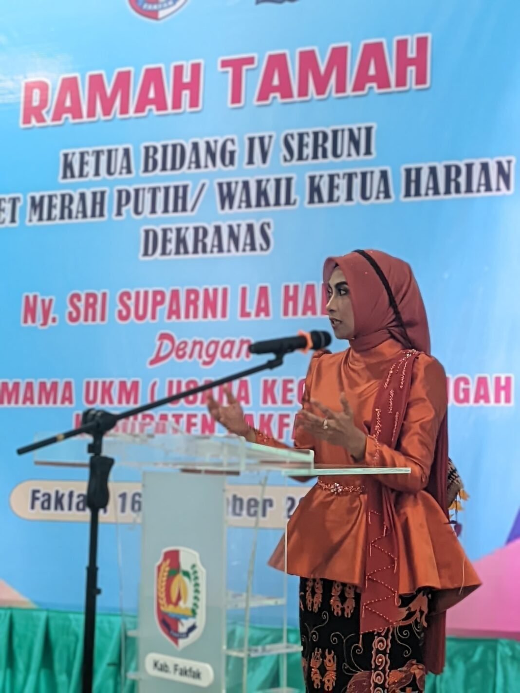 Dukung Kerajinan Lokal, Sri Suparni Lahadalia: Fakfak Punya Potensi Besar. Dukung Kerajinan Lokal, Sri Suparni Lahadalia: Fakfak Punya Potensi Besar.