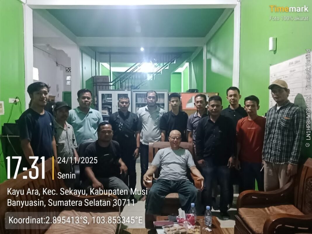 Silahturahmi dan Solidaritas Awak Media Musi Banyuasin Bersatu Sikapi Pelaporan Media Online Silahturahmi dan Solidaritas Awak Media Musi Banyuasin Bersatu Sikapi Pelaporan Media Online