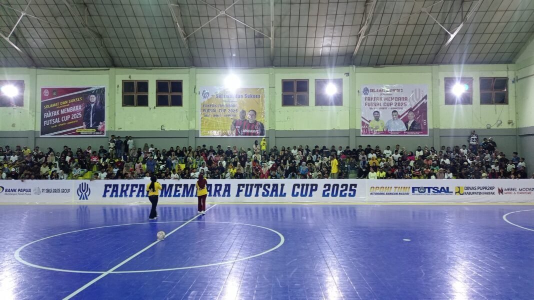 Antusiasme Warga Padati GOR Fakfak, Bukti Komitmen Terhadap Kebangkitan Olahraga Daerah. Antusiasme Warga Padati GOR Fakfak, Bukti Komitmen Terhadap Kebangkitan Olahraga Daerah.