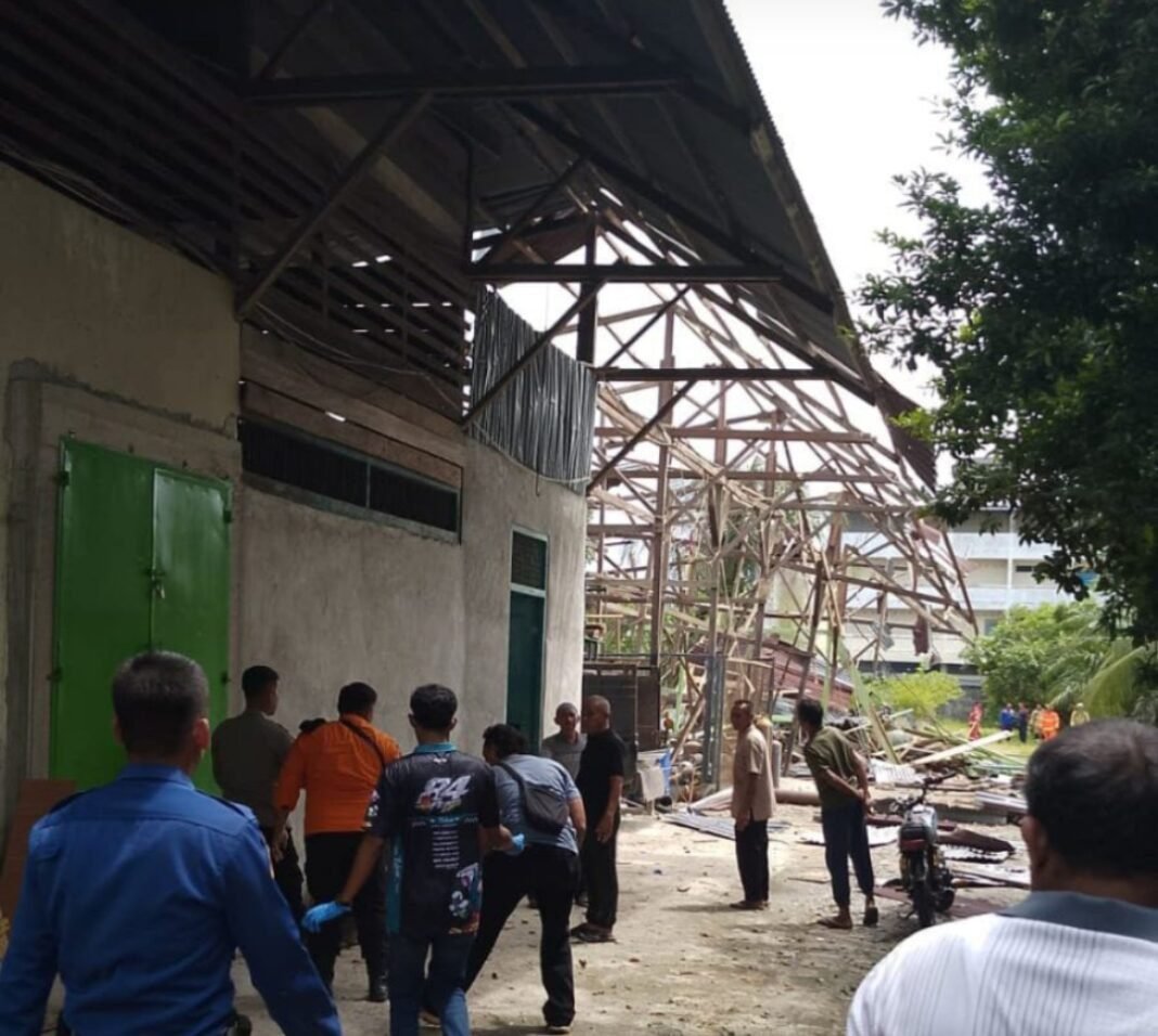 Tabung Oksigen Meledak Di Meulaboh,Dua Korban Meninggal,Satu Luka Berat Dilarikan Ke Rumah Sakit Tabung Oksigen Meledak Di Meulaboh,Dua Korban Meninggal,Satu Luka Berat Dilarikan Ke Rumah Sakit