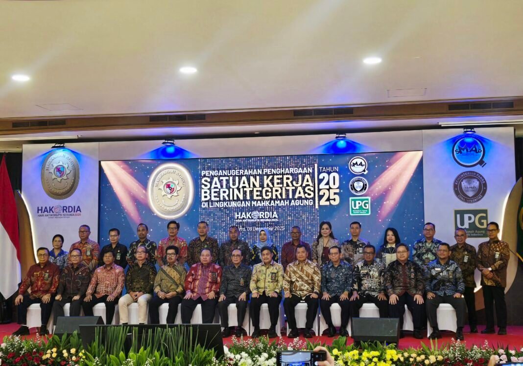 Mahkamah Agung Kukuhkan Komitmen Antikorupsi Melalui Penghargaan Kerja Berintegritas 2025 Mahkamah Agung Kukuhkan Komitmen Antikorupsi Melalui Penghargaan Kerja Berintegritas 2025