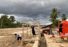 Brimob Polda Sumut Bangun MCK dan Tandon Air Bersih untuk Korban Banjir Bandang di Batang Toru