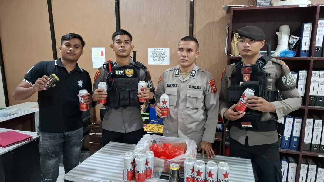 *Operasi Pekat Sapu Bersih Miras, Pulahan Bir Kaleng Diamankan* *Operasi Pekat Sapu Bersih Miras, Pulahan Bir Kaleng Diamankan*