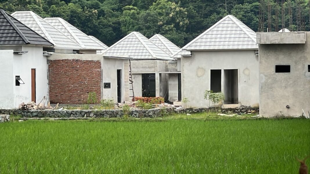 PBG BELUM ADA, NCW SOROTI DUGAAN PELANGGARAN PROYEK PERUMAHAN GIRI SAVVANA PBG BELUM ADA, NCW SOROTI DUGAAN PELANGGARAN PROYEK PERUMAHAN GIRI SAVVANA