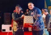 Fashion & Culinary Nite 2025, Upron Jas Kombinasi Batik Sukabumi Bapenda Juara Favorit