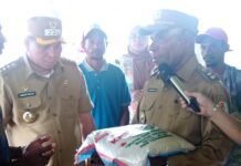 Jelang Nataru, Pemkab Fakfak Turun ke Kampung, Berbagi Kasih dalam Semangat Kekeluargaan