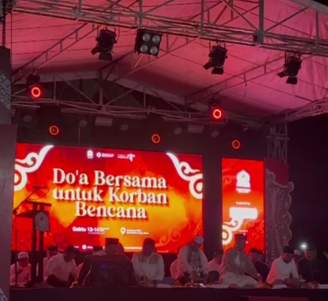 Pemkab Aceh Barat Gelar Doa Dan Zikir Bersama Untuk Korban Bencana Pemkab Aceh Barat Gelar Doa Dan Zikir Bersama Untuk Korban Bencana