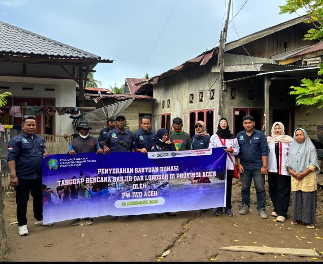 PW.IWO Aceh Salurkan Bantuan Donasi Kemanusiaan Ke Kabupaten Pidie Jaya PW.IWO Aceh Salurkan Bantuan Donasi Kemanusiaan Ke Kabupaten Pidie Jaya