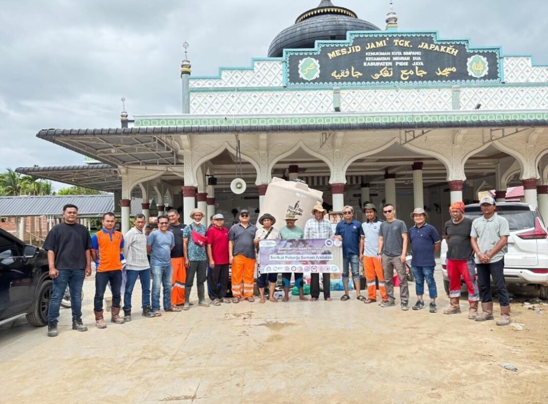Bantu Warga Dan Wartawan Yang Terjejas Banjir -Longsor Aceh,PW IWO Berikan Apresiasi Kepada PT.SBA Bantu Warga Dan Wartawan Yang Terjejas Banjir -Longsor Aceh,PW IWO Berikan Apresiasi Kepada PT.SBA