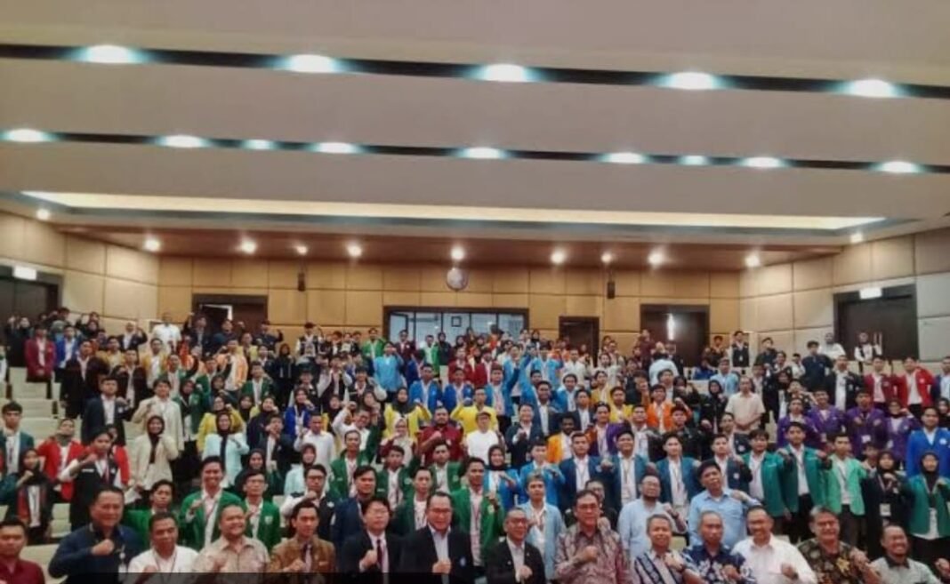 Universitas Sultan Ageng Tirtayasa Sukses Fasilitasi Rakernas BEM SI & Bahas Eskalasi Gerakan Mahasiswa Universitas Sultan Ageng Tirtayasa Sukses Fasilitasi Rakernas BEM SI & Bahas Eskalasi Gerakan Mahasiswa