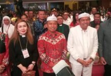 Gubernur Jawa Barat Dedi Mulyadi Menghadiri Perayaan Natal Kota Depok