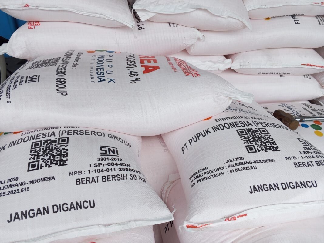 Pengakuan Kios Buka Tabir, Pupuk Subsidi Rp130 Ribu per Sak Membebani Petani Pengakuan Kios Buka Tabir, Pupuk Subsidi Rp130 Ribu per Sak Membebani Petani