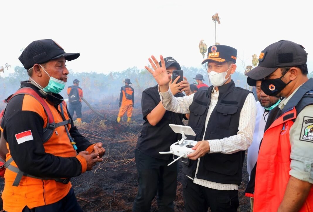 Bupati Tarmizi Tinjau Langsung Kondisi Kebakaran Hutan Dan Lahan (Karhutlah Di Kawasan Ujong Berurasok Bupati Tarmizi Tinjau Langsung Kondisi Kebakaran Hutan Dan Lahan (Karhutlah Di Kawasan Ujong Berurasok