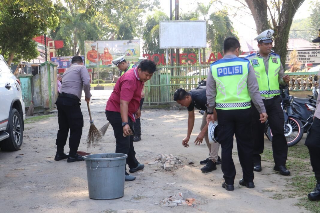 Sesuai Arahan Presiden RI, Polres Langkat Laksanakan Kurve di Sekolah SLB Stabat Sesuai Arahan Presiden RI, Polres Langkat Laksanakan Kurve di Sekolah SLB Stabat