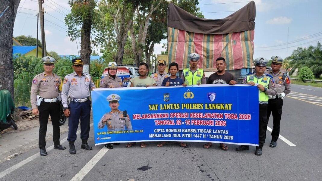Sat Lantas Polres Langkat Gelar Ramp Check Kendaraan dalam Ops Keselamatan Toba 2026 Sat Lantas Polres Langkat Gelar Ramp Check Kendaraan dalam Ops Keselamatan Toba 2026