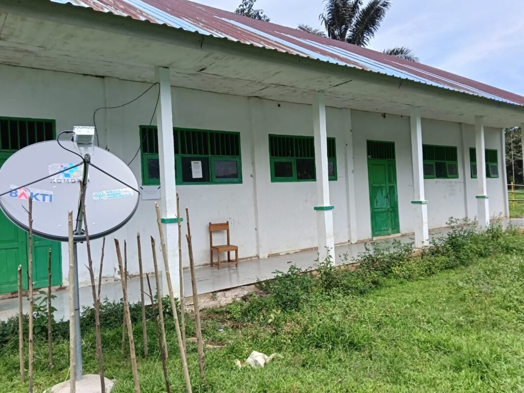 Diterpa Isu “Sekolah Bayangan”, SMK Torije’ne’ Buka Suara: Siswa Dipulangkan karena Guru Hadiri Sertijab Diterpa Isu “Sekolah Bayangan”, SMK Torije’ne’ Buka Suara: Siswa Dipulangkan karena Guru Hadiri Sertijab