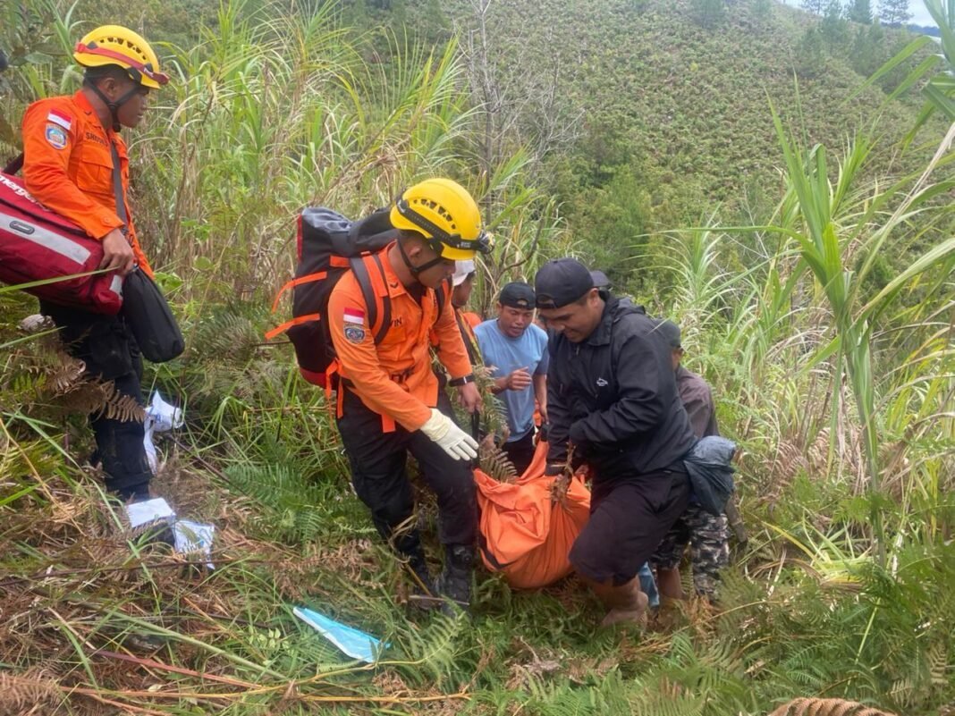 Hari Kedua Pencarian, Warga Hilang di Bukit Nosu Ditemukan Meninggal, Operasi SAR Resmi Ditutup Hari Kedua Pencarian, Warga Hilang di Bukit Nosu Ditemukan Meninggal, Operasi SAR Resmi Ditutup