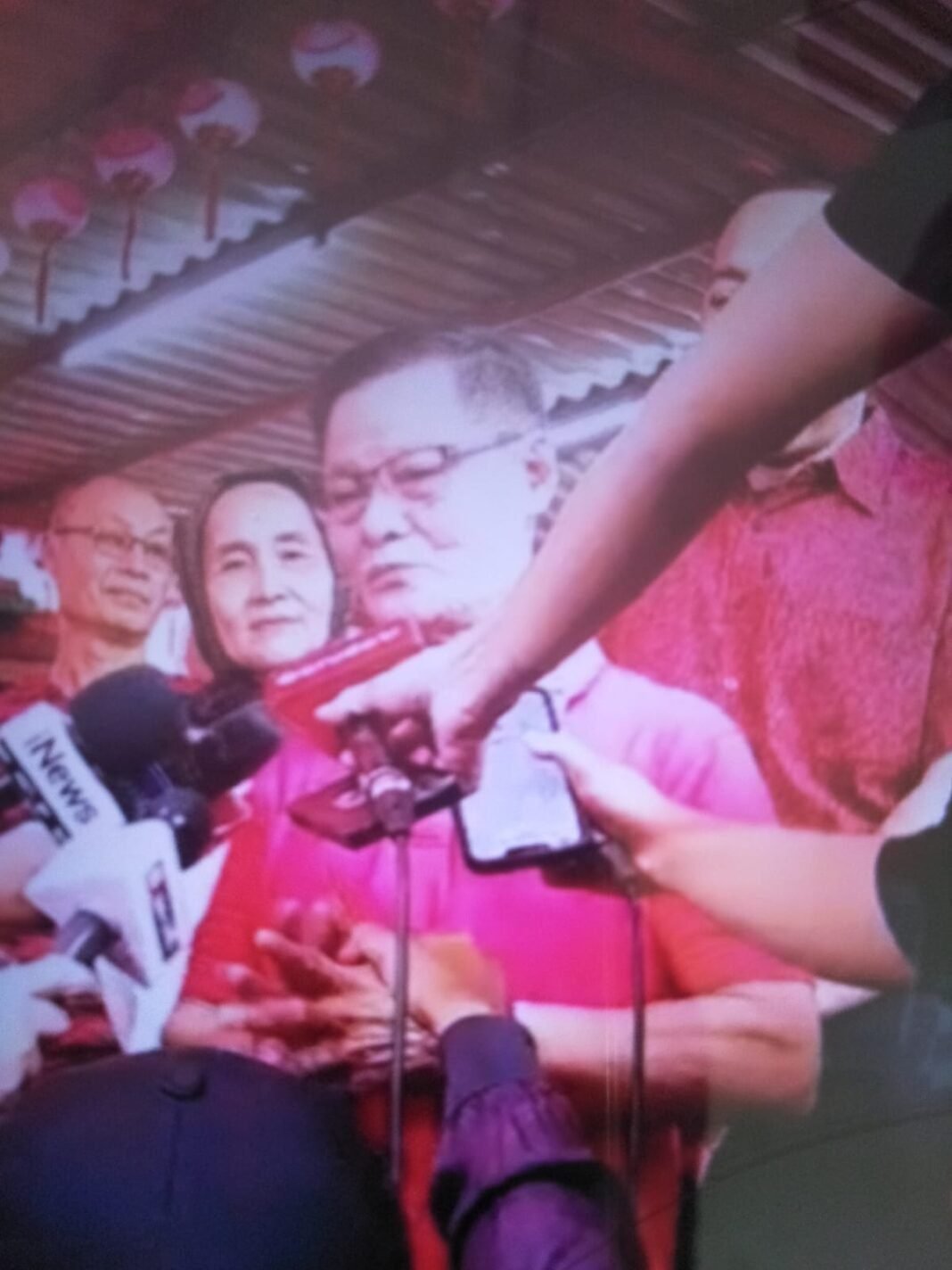 Lautan Doa Sambut Tahun Baru Imlek, Ribuan Umat Padati Vihara Petak Sembilan dalam Suasana Penuh Berkah Lautan Doa Sambut Tahun Baru Imlek, Ribuan Umat Padati Vihara Petak Sembilan dalam Suasana Penuh Berkah