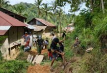 Warga Dusun Pangkali Mengamuk, Jalan Rusak Parah, Dana Desa Dipertanyakan