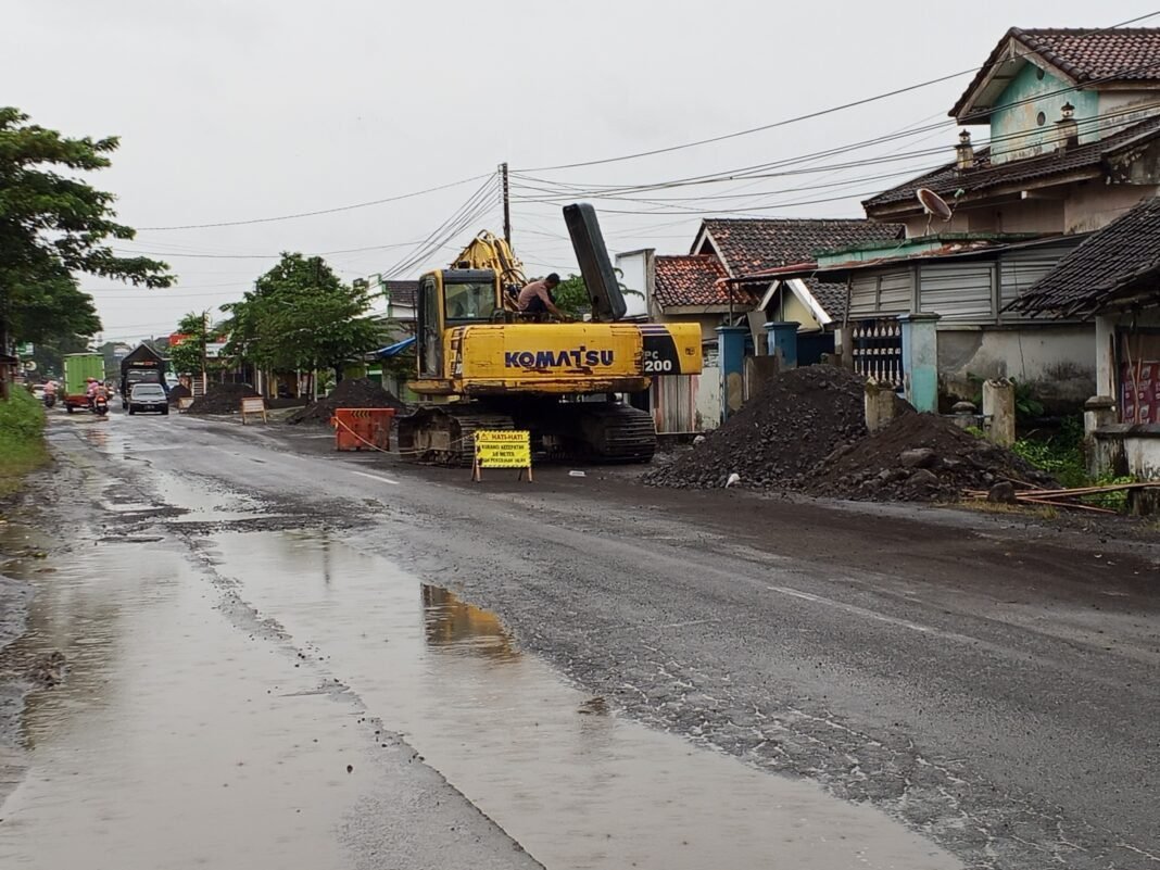 UPT Jember Belum Tanggapi Konfirmasi Media Terkait Proyek Jalan Senilai Rp12 Miliar UPT Jember Belum Tanggapi Konfirmasi Media Terkait Proyek Jalan Senilai Rp12 Miliar