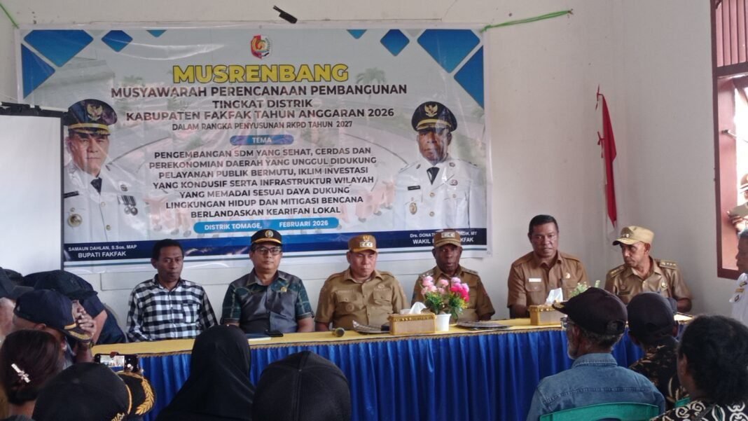 Hadiri Musrenbang di Tomage, Bupati Fakfak: Program Harus Sentuh Warga, Prioritaskan Pendidikan-Kesehatan. Hadiri Musrenbang di Tomage, Bupati Fakfak: Program Harus Sentuh Warga, Prioritaskan Pendidikan-Kesehatan.