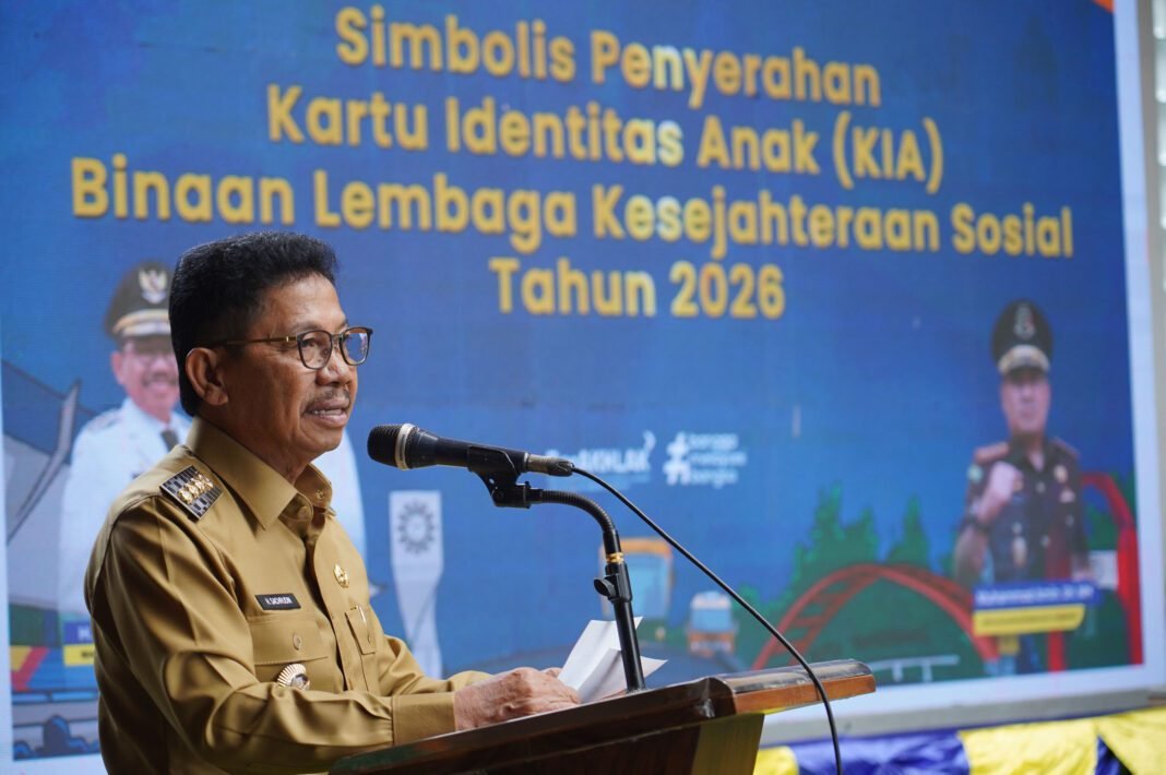 Sachrudin Serahkan KIA,Tegaskan Komitmen Pemenuhan Hak Anak di Tangerang Sachrudin Serahkan KIA,Tegaskan Komitmen Pemenuhan Hak Anak di Tangerang