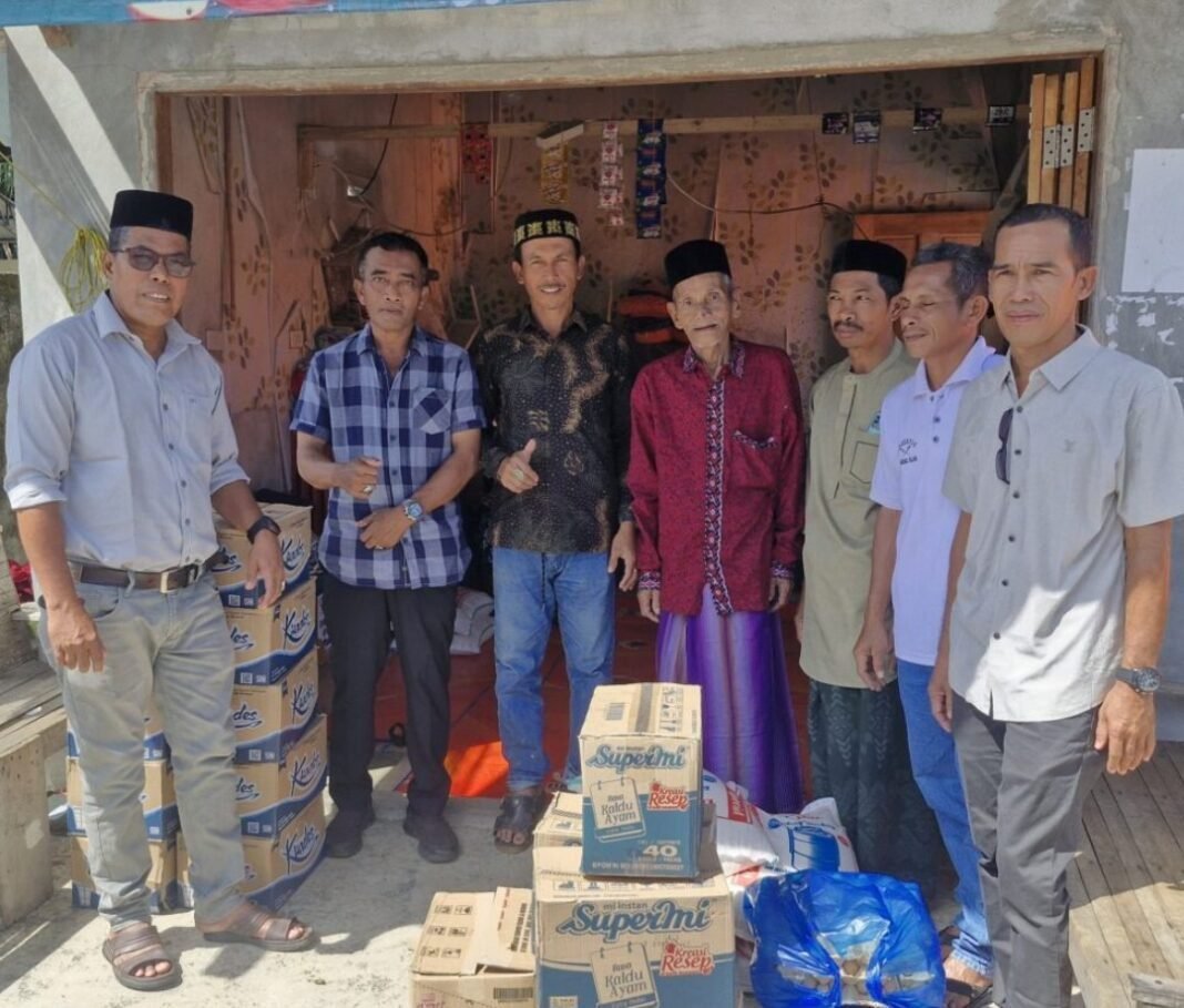 APDESI Kecamatan Meureubo Salurkan Bantuan Masa Panik Kepada Korban Kebakaran Di Gampong Ranub Dong APDESI Kecamatan Meureubo Salurkan Bantuan Masa Panik Kepada Korban Kebakaran Di Gampong Ranub Dong