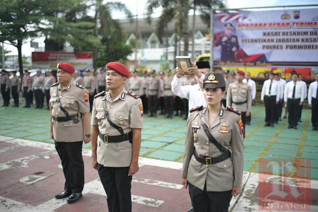 Estafet Kepemimpinan Polres Purworejo: Kasat Reskrim dan Kasat Binmas Resmi Berganti Estafet Kepemimpinan Polres Purworejo: Kasat Reskrim dan Kasat Binmas Resmi Berganti