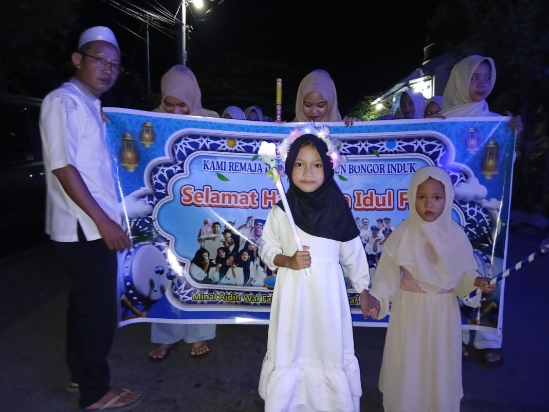 Pawai Takbiran Meriahkan Malam Idulfitri, Warga Dusun Bongor Tumpah Ruah ke Jalan Pawai Takbiran Meriahkan Malam Idulfitri, Warga Dusun Bongor Tumpah Ruah ke Jalan