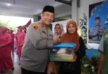 Safari Ramadhan Kapolda Kepri Di Pelabuhan Punggur, Bukti Nyata Berbagi Bersama Pekerja Pelabuhan