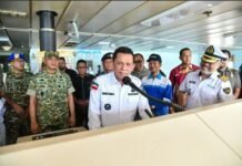 Gubernur Ansar Ahmad Tinjau Arus Pemudik Di Beberapa Titik Pelabuhan Di Batam