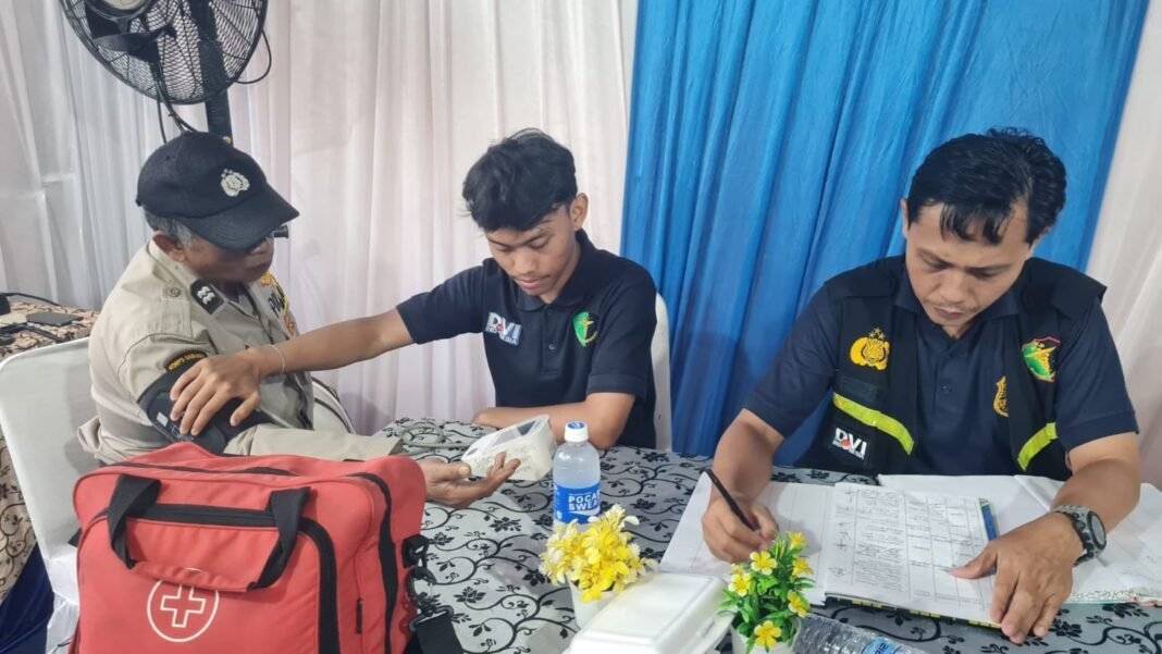 *Jaga Kesiapan Personel, Dokkes Polres Metro Jakarta Utara Laksanakan Pelayanan dan Pengecekan Kesehatan* *Jaga Kesiapan Personel, Dokkes Polres Metro Jakarta Utara Laksanakan Pelayanan dan Pengecekan Kesehatan*