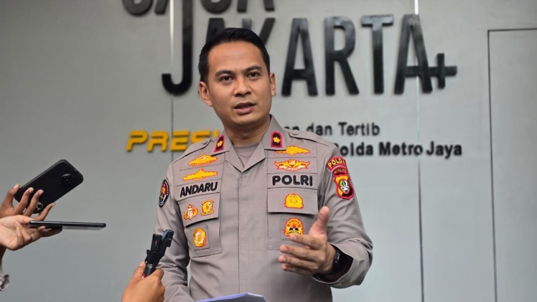 *Dua WN Liberia Ditangkap Terkait Penipuan Modus Black Dollar di Jakbar* *Dua WN Liberia Ditangkap Terkait Penipuan Modus Black Dollar di Jakbar*
