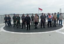Perkuat Sinergi Laut, Bupati Sambut Kedatangan Kapal Perang KRI Balongan-908 di Fakfak.