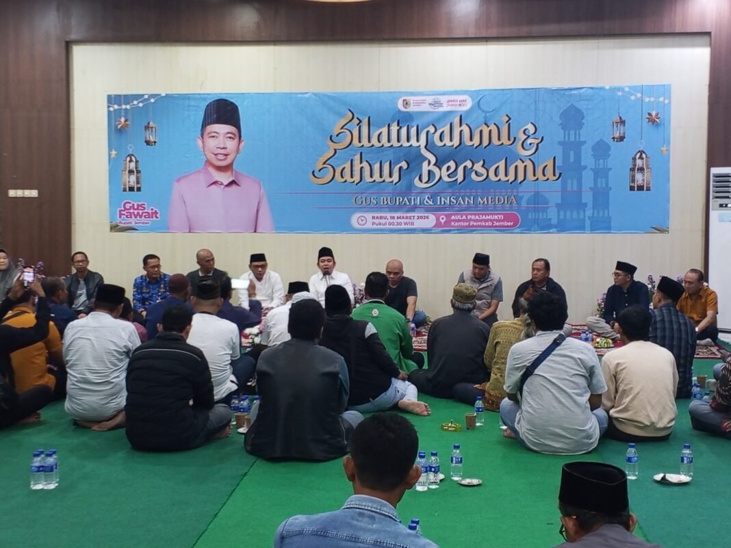 Singa Jember Terbangun: Momentum Sahur Bersama Insan Pers Perkuat Sinergi Menuju Jember Baru Jember Maju Singa Jember Terbangun: Momentum Sahur Bersama Insan Pers Perkuat Sinergi Menuju Jember Baru Jember Maju