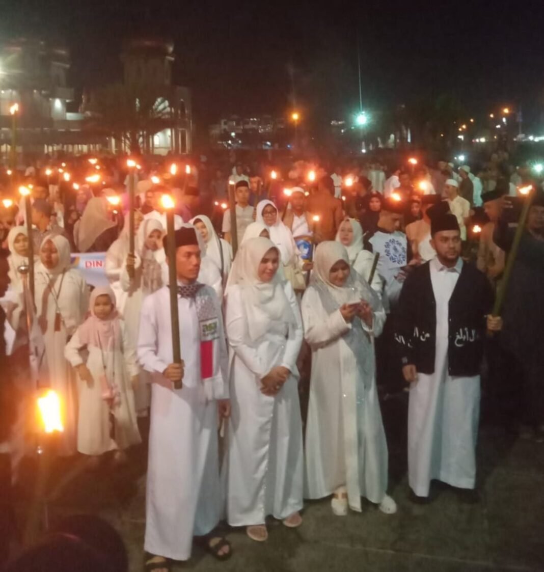 Takbir Menyambut Hari Raya Idul Fitri Berlangsung Meriah Di Aceh Barat, Takbir Menyambut Hari Raya Idul Fitri Berlangsung Meriah Di Aceh Barat,