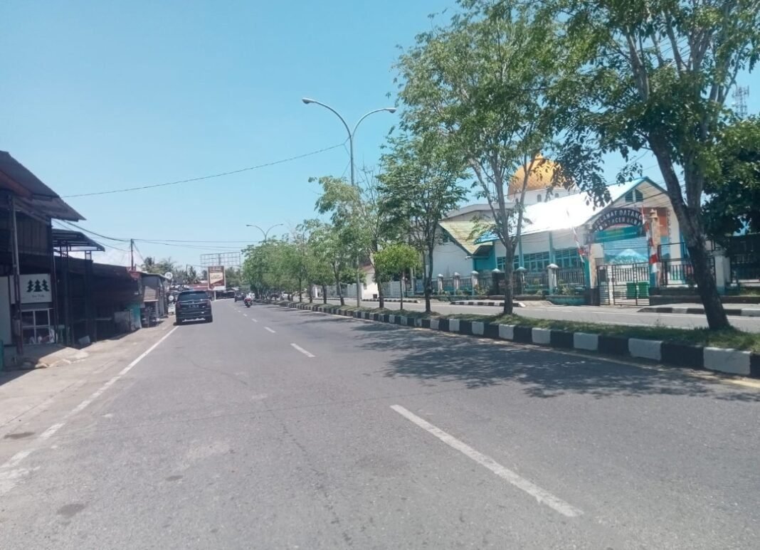 Suasana Lebaran,Kota Meulaboh Tetap Bersih, DLH Aceh Barat Berhasil Kelola Lonjakan Sampah Suasana Lebaran,Kota Meulaboh Tetap Bersih, DLH Aceh Barat Berhasil Kelola Lonjakan Sampah