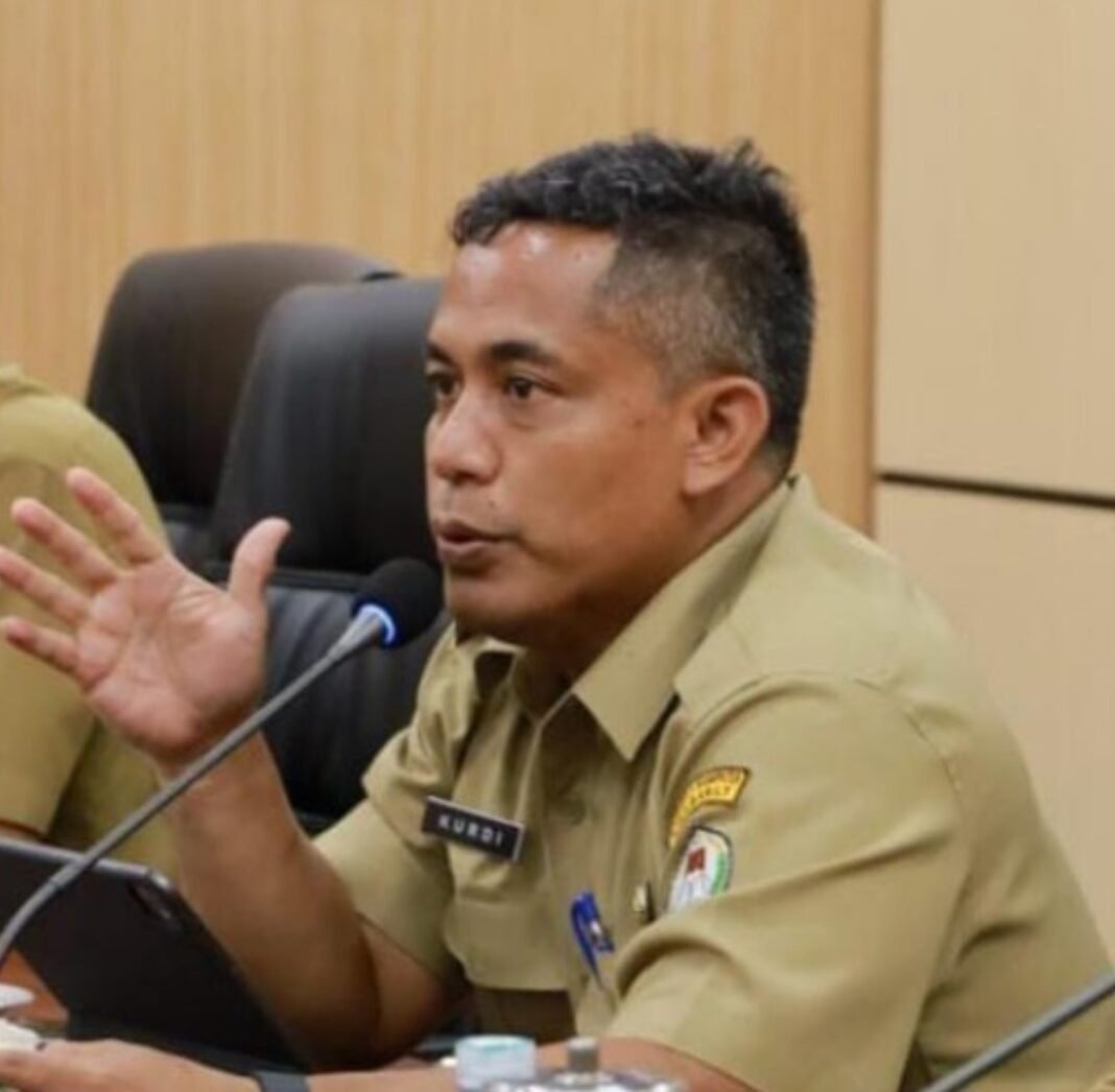 DLH Aceh Barat Target Tiga Bulan Genjot Program Pemilahan Sampah Berbasis Masyarakat DLH Aceh Barat Target Tiga Bulan Genjot Program Pemilahan Sampah Berbasis Masyarakat