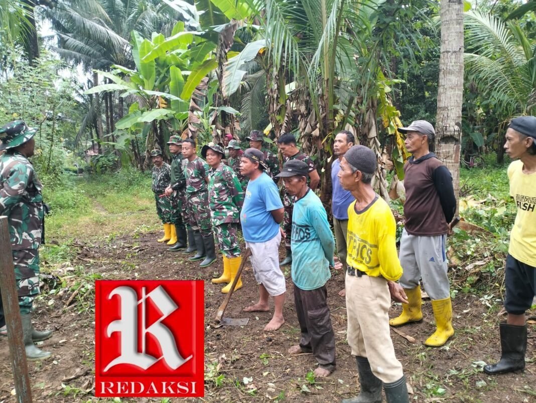 Gotong Royong Pembersihan Lokasi Pembangunan Jembatan Gantung Garuda Gotong Royong Pembersihan Lokasi Pembangunan Jembatan Gantung Garuda