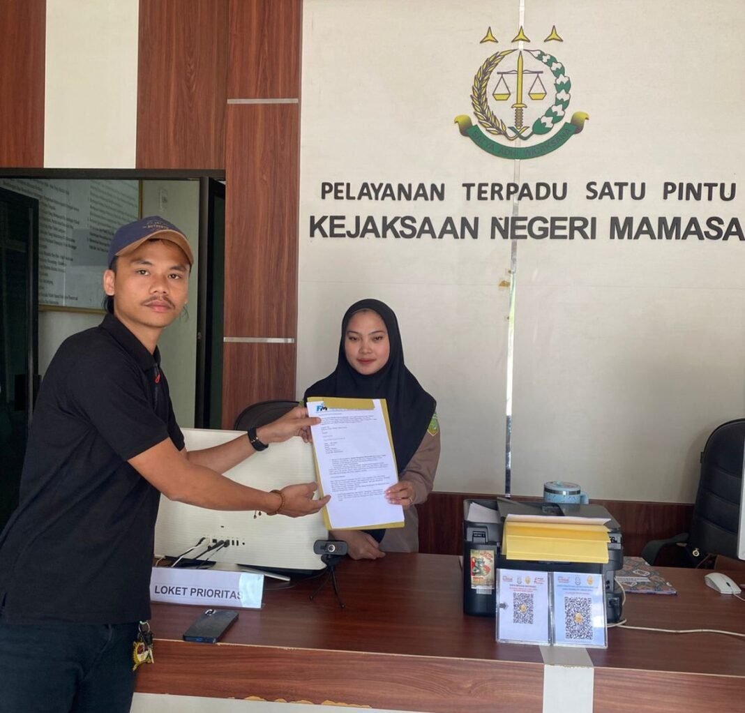 Mahasiswa Sulbar Seret Dugaan Korupsi Dinas PU ke Kejari Mamasa, Ultimatum: Siap Turun Aksi! Mahasiswa Sulbar Seret Dugaan Korupsi Dinas PU ke Kejari Mamasa, Ultimatum: Siap Turun Aksi!