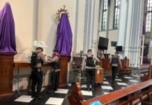 *Brimob Polda Metro Sterilisasi Gereja Pastikan Paskah Aman*