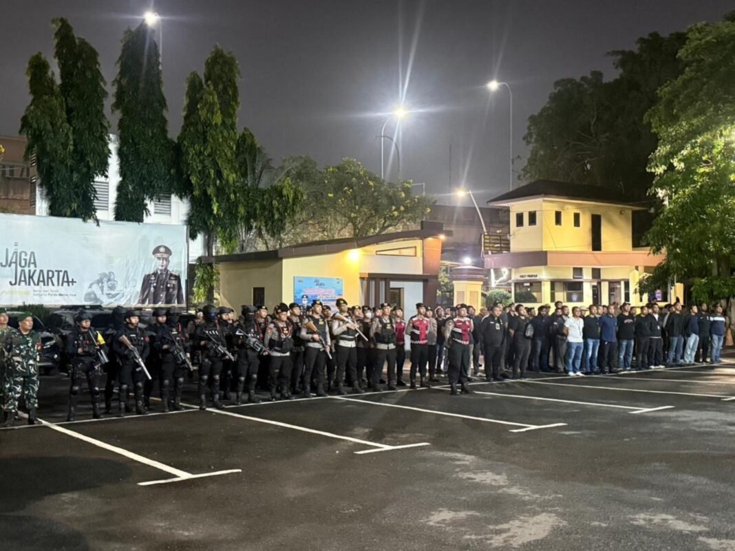 *Gerak Cepat Brimob PMJ, Amankan 4 Terduga Pelaku dan Barang Bukti Narkoba Di Jakarta Utara* *Gerak Cepat Brimob PMJ, Amankan 4 Terduga Pelaku dan Barang Bukti Narkoba Di Jakarta Utara*