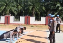 Propam Polda Sulbar Sidak Disiplin Personel Polres Mamuju Tengah, Administrasi hingga Senjata Api Diperiksa