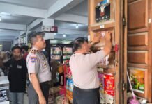 Sat Binmas Polres Mamuju Tengah Intensifkan Edukasi Bahaya Uang Palsu, Layanan 110 Disosialisasikan ke Warga