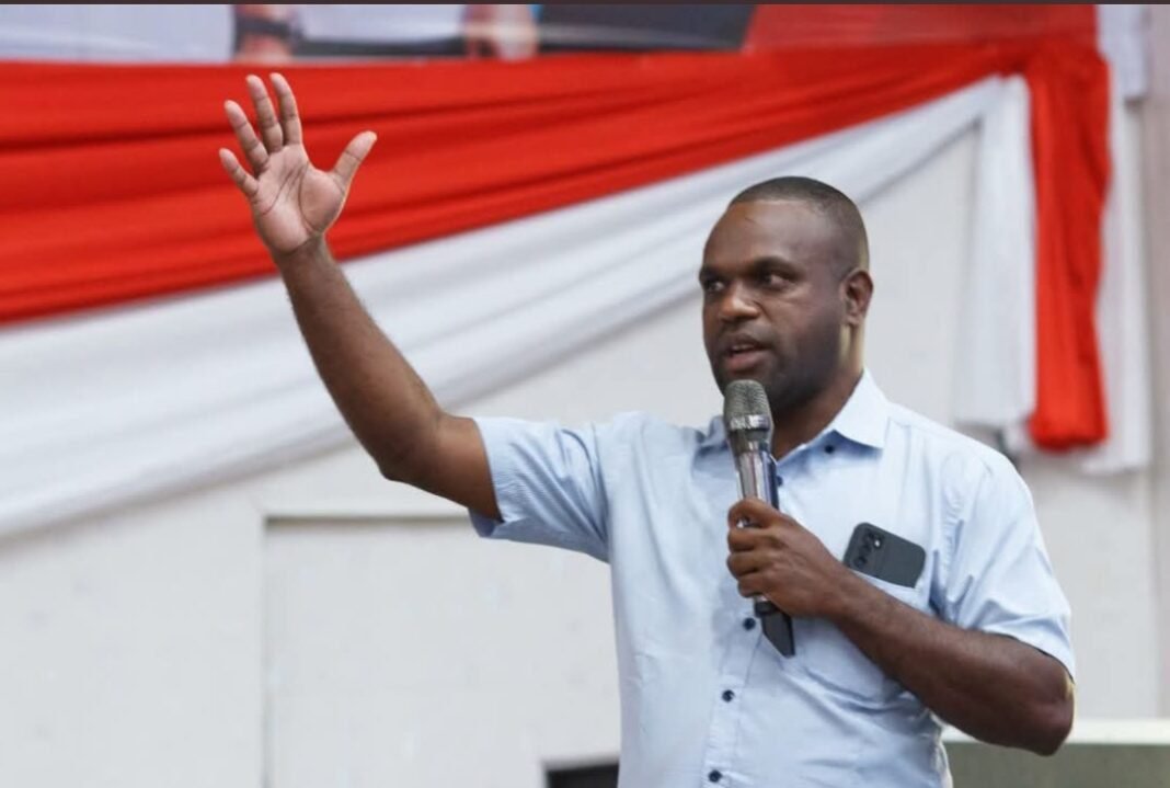 Anggota DPD RI Lamek Dowansiba Soroti Pengawasan BBM Subsidi di Tengah Dinamika Geopolitik. Anggota DPD RI Lamek Dowansiba Soroti Pengawasan BBM Subsidi di Tengah Dinamika Geopolitik.