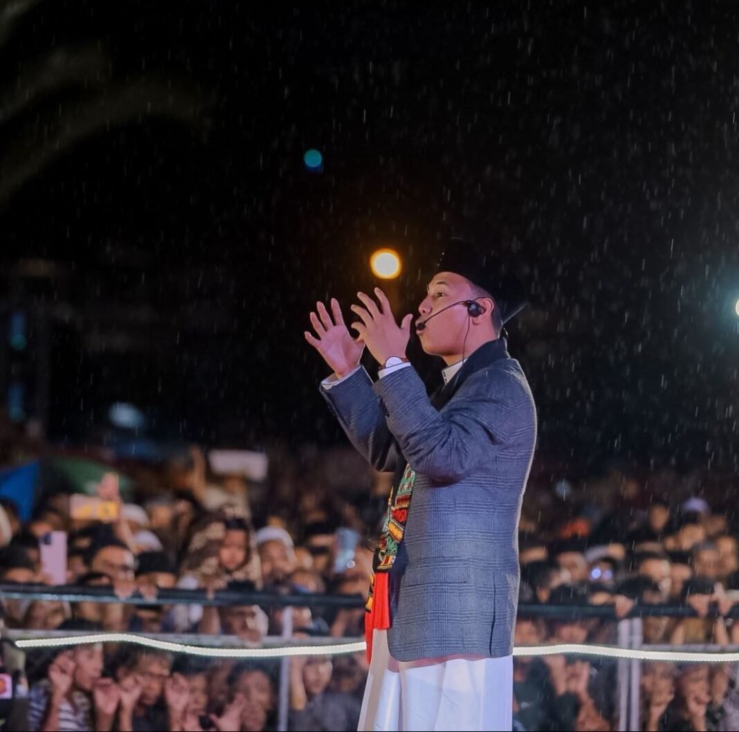 Ribuan Warga Hadiri Tabligh Akbar & Halal Bihalal Bersama Tgk Habibi Di Mesjid Agung Baitul Makmur Meulaboh Ribuan Warga Hadiri Tabligh Akbar & Halal Bihalal Bersama Tgk Habibi Di Mesjid Agung Baitul Makmur Meulaboh