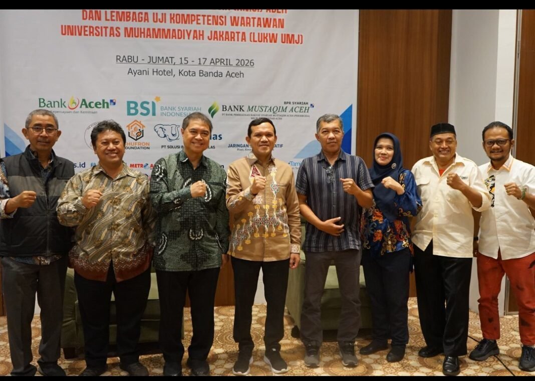 Wagub Fadhlullah Ajak Media Perkuat Sinergi Dalam Pemberitaan Kebencanaan Wagub Fadhlullah Ajak Media Perkuat Sinergi Dalam Pemberitaan Kebencanaan
