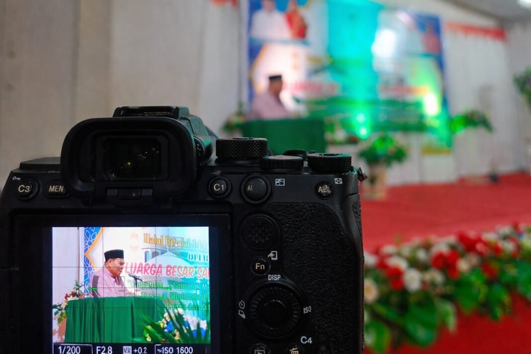 Hadiri Halal Bihalal Santun Membara, Bupati Fakfak Dorong Penguatan Silaturahmi Masyarakat. Hadiri Halal Bihalal Santun Membara, Bupati Fakfak Dorong Penguatan Silaturahmi Masyarakat.