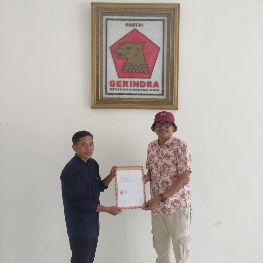 Diduga Terseret Kasus Hukum, Ketua Fraksi Gerindra Sulbar Didesak Lengser Diduga Terseret Kasus Hukum, Ketua Fraksi Gerindra Sulbar Didesak Lengser