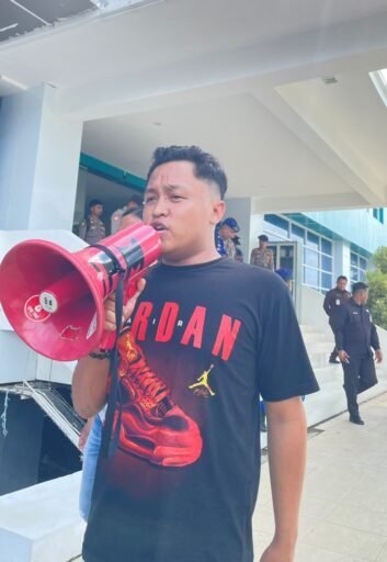 Terungkap.! : Program BPBL untuk Warga Miskin Diduga Ternoda Pungli dan Ketidakadilan Terungkap.! : Program BPBL untuk Warga Miskin Diduga Ternoda Pungli dan Ketidakadilan